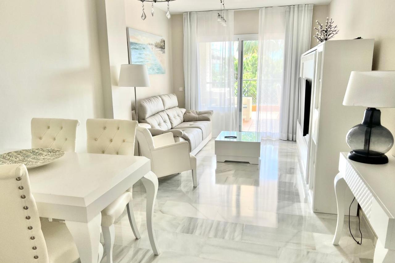 Mi Capricho Beachfront- 9E Apartment With Sea Views - Costa Del Sol Sitio de Calahonda Екстериор снимка