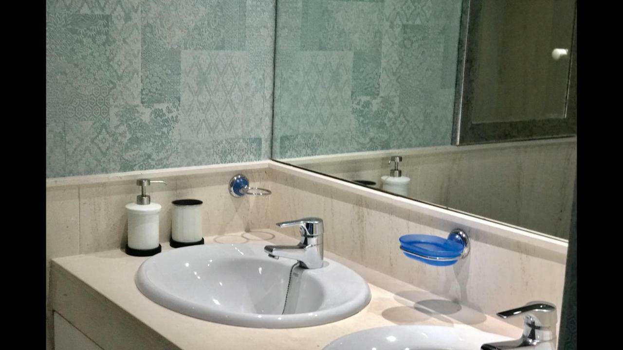 Mi Capricho Beachfront- 9E Apartment With Sea Views - Costa Del Sol Sitio de Calahonda Екстериор снимка